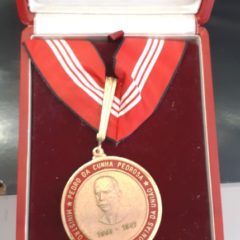 medalha-240x240.jpg